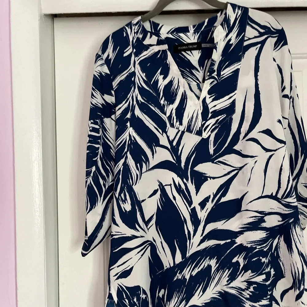 Ivanka Trump Navy and White Patterned Top - Picture 5 of 7